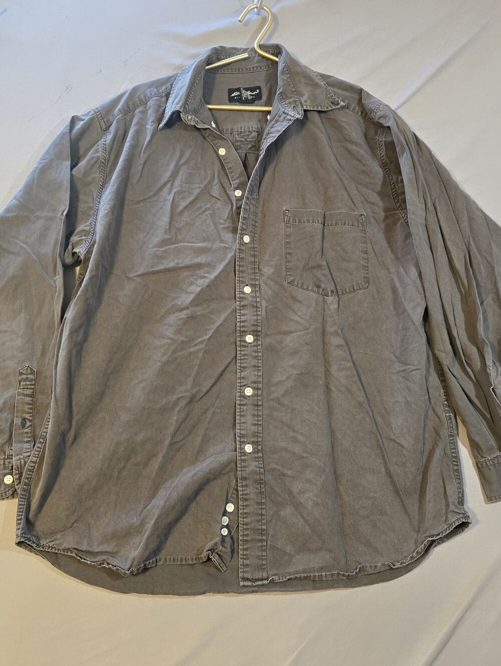 Eddie Bauer 100% Cotton Gray Casual Button Down Shirt Size Large